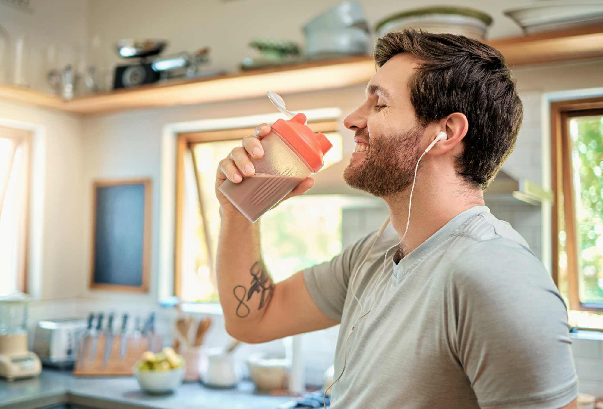 kolikrát denně pít protein